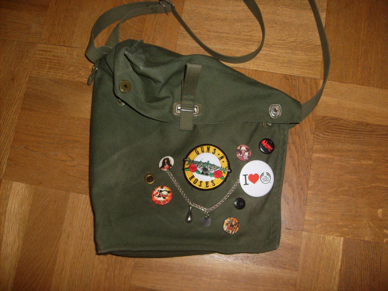 Imaginary Karin - army bag