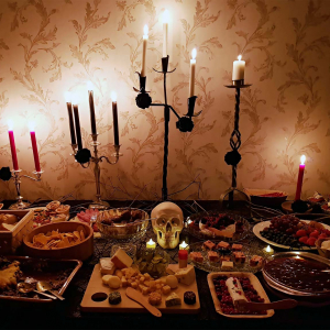 Halloween buffé table